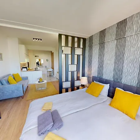 Modern 4 Min Walk From Alexander Nevski Apartment Sofia