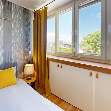 Apartment Modern 4 Min Walk From Alexander Nevski