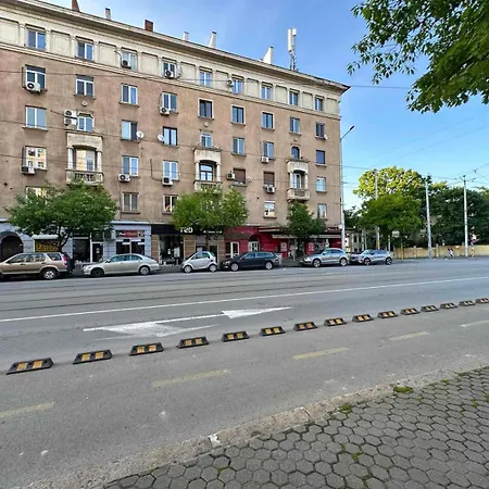 Modern 4 Min Walk From Alexander Nevski * София